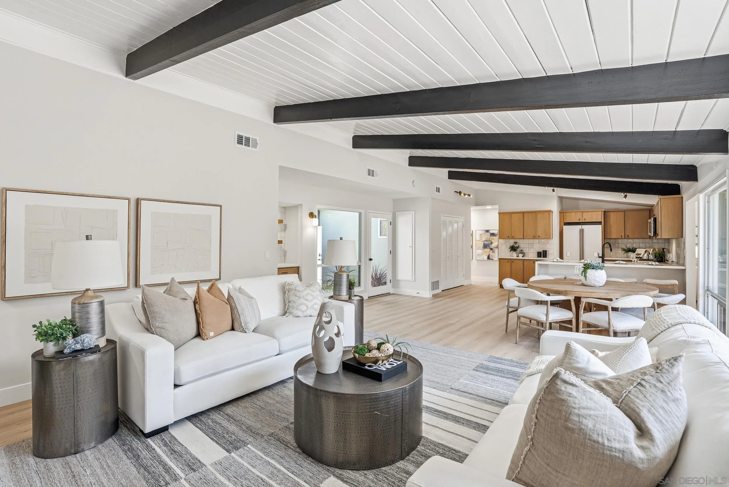 https://cdn.realtyfeed.com/cdn/127/260011098/3a81175850ea59ea3f610546dee1afb9.webp