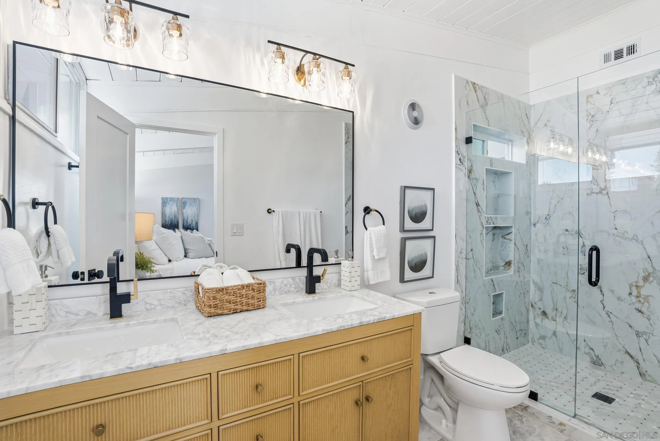 https://cdn.realtyfeed.com/cdn/127/260011098/9e5a087a5fb979144beea43f25da3394.webp