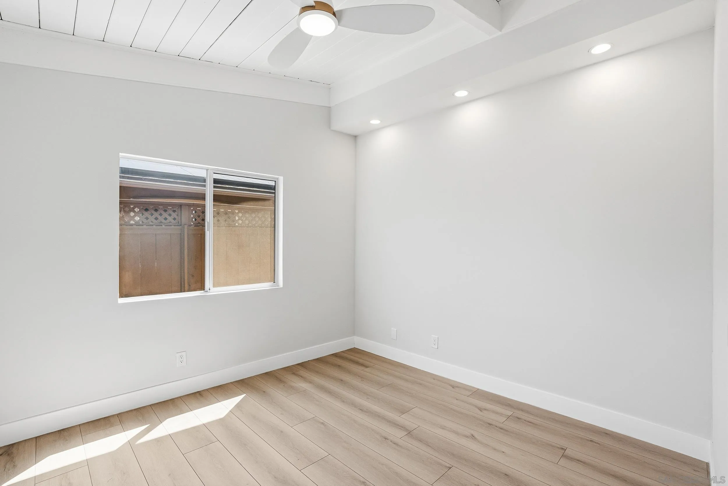 https://cdn.realtyfeed.com/cdn/127/260011098/a7d0554cd2796c87419047c1274069db.webp