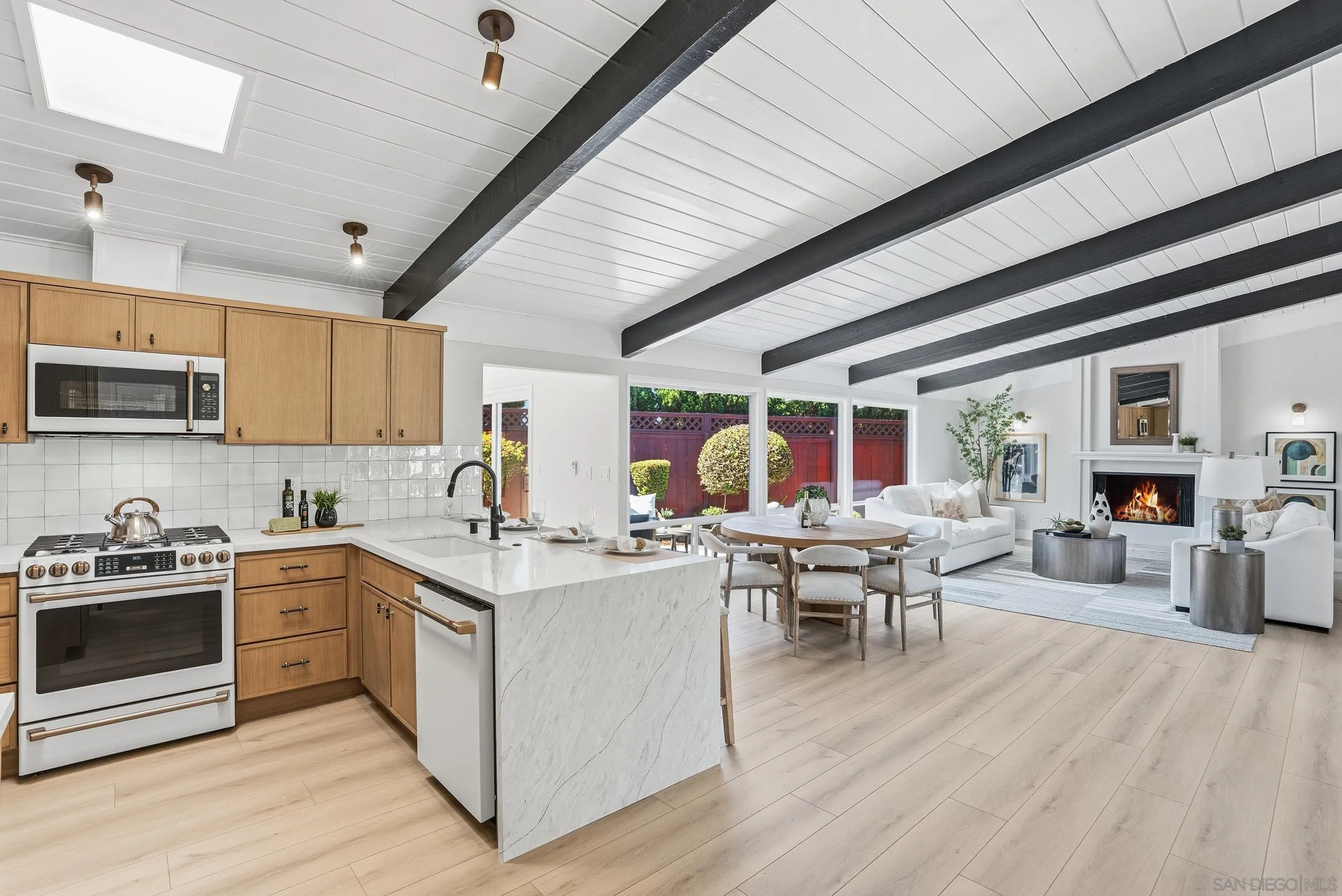 https://cdn.realtyfeed.com/cdn/127/260011098/af9b1897c2f23e63a07a478246ab245a.webp