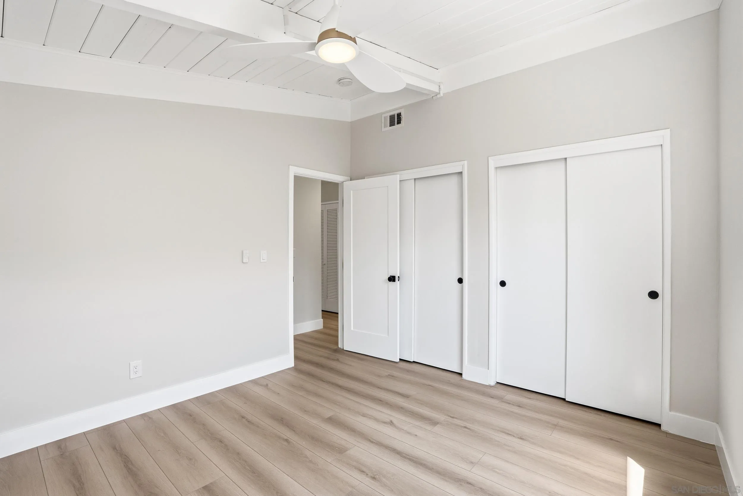 https://cdn.realtyfeed.com/cdn/127/260011098/b28a3dc5e5fa4018003ccf575698333c.webp