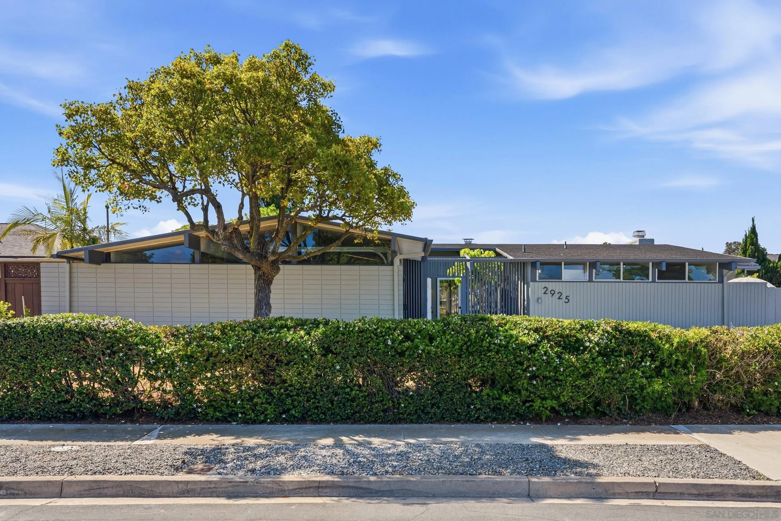 https://cdn.realtyfeed.com/cdn/127/260011098/d77452f6c6b01e7b9f3ab430aa01b858.webp