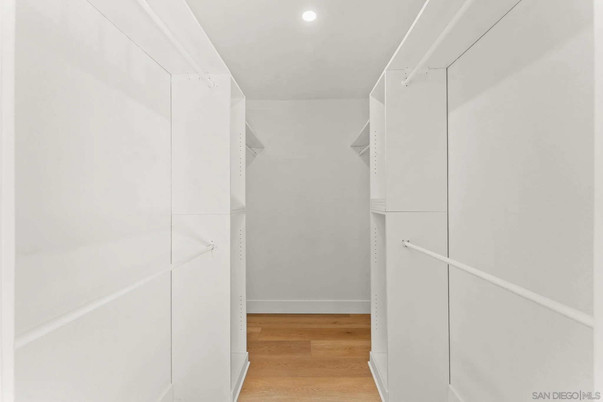 Photo #14: 260011100 Listing: Photo #14