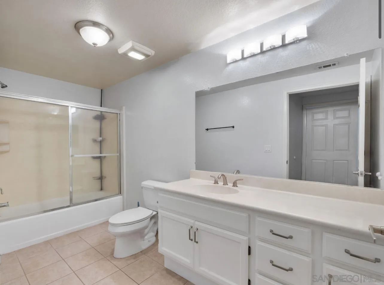 https://cdn.realtyfeed.com/cdn/127/260011101/000ede2f1c80c04bfa867ded8466c486.webp