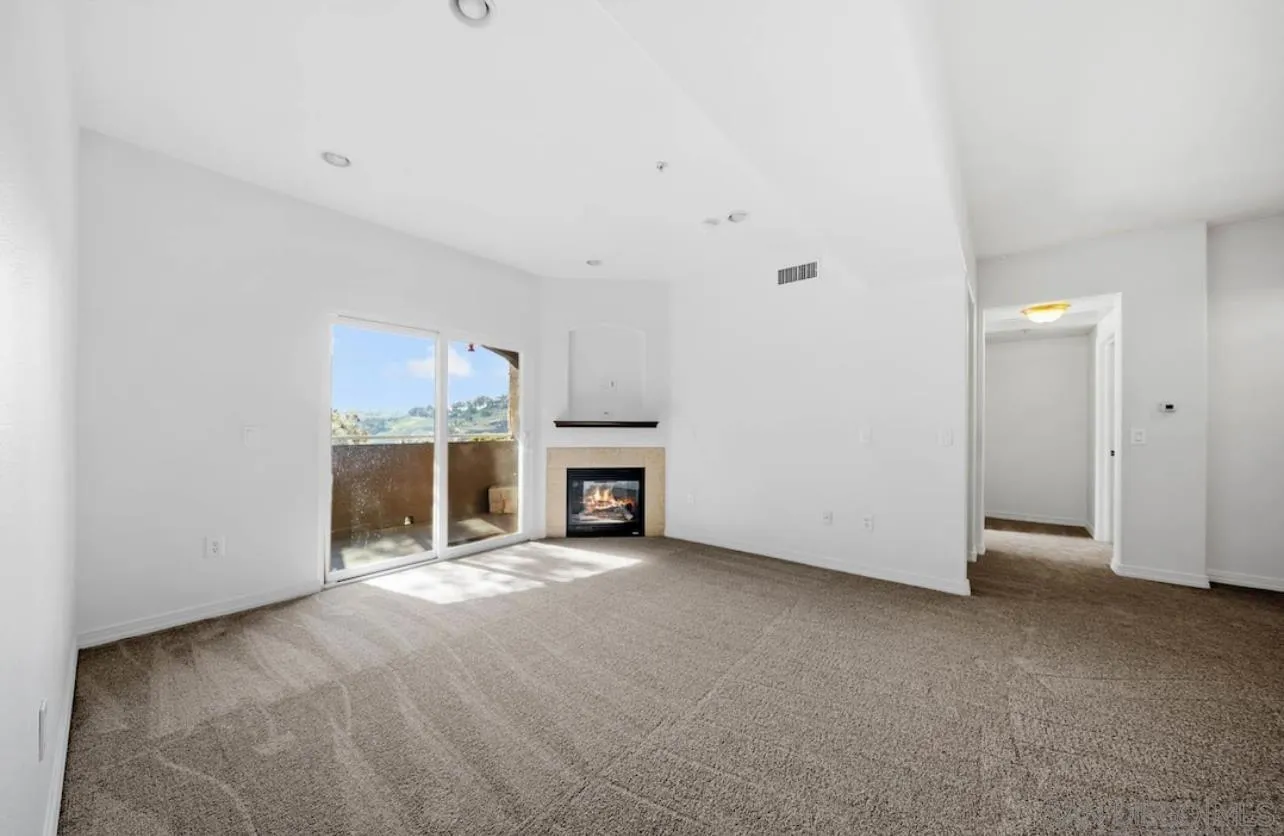 https://cdn.realtyfeed.com/cdn/127/260011101/29addf1f3f9dbddf6d590458e192fbb7.webp