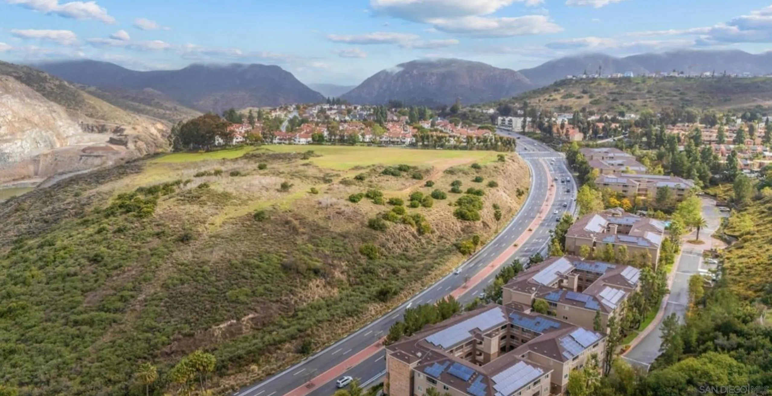 https://cdn.realtyfeed.com/cdn/127/260011101/59699e859be69d779950a016f3d8cb40.webp