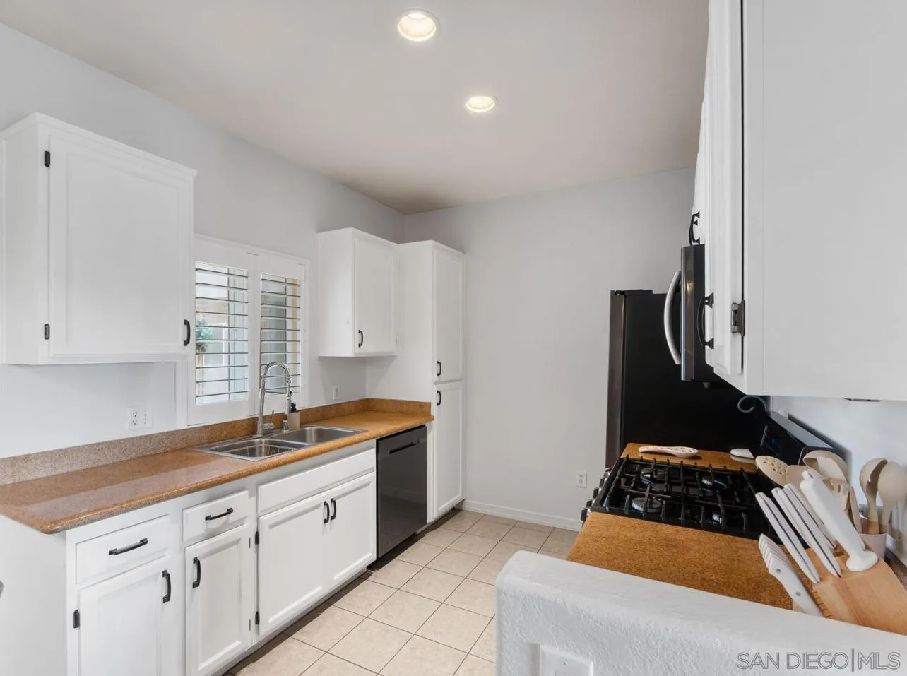 https://cdn.realtyfeed.com/cdn/127/260011101/a294279db685cbca88d1339eae17b4af.webp