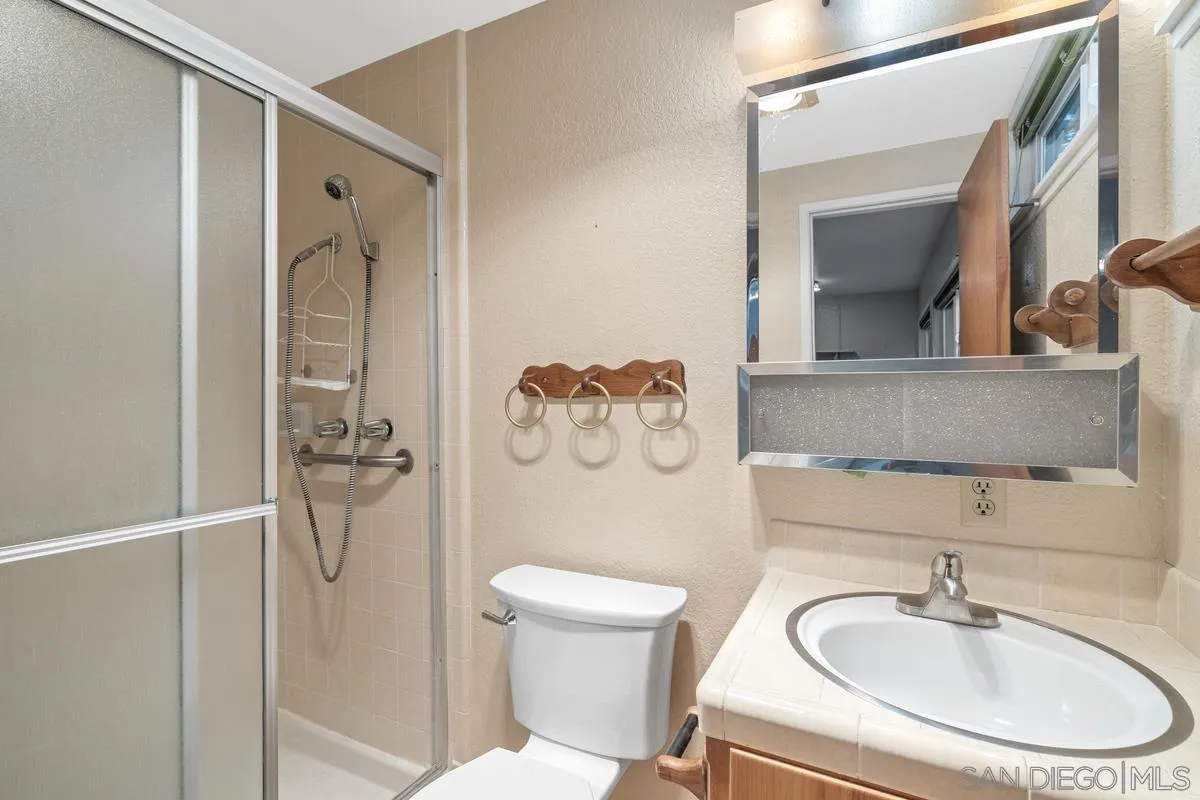 https://cdn.realtyfeed.com/cdn/127/260011104/32f5d7d95226b8f359a45aed5b934aa8.webp