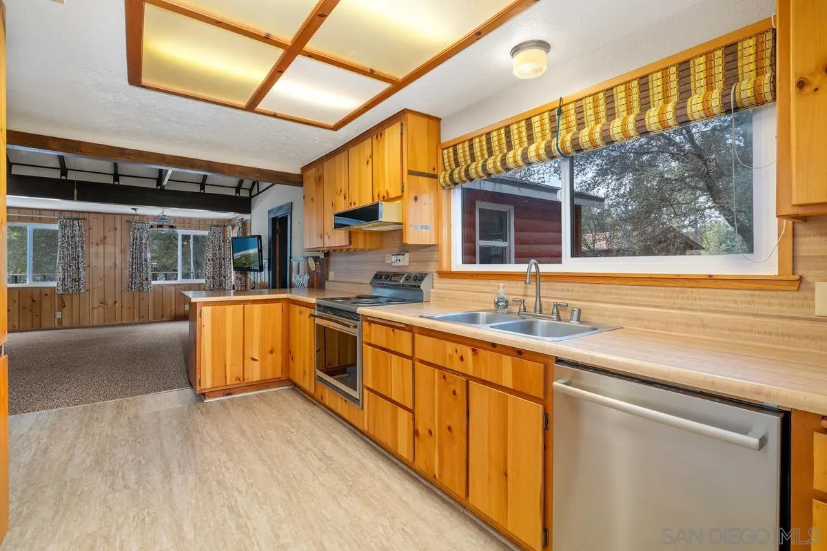 https://cdn.realtyfeed.com/cdn/127/260011104/66147584e55fc12840f5f3f116236579.webp