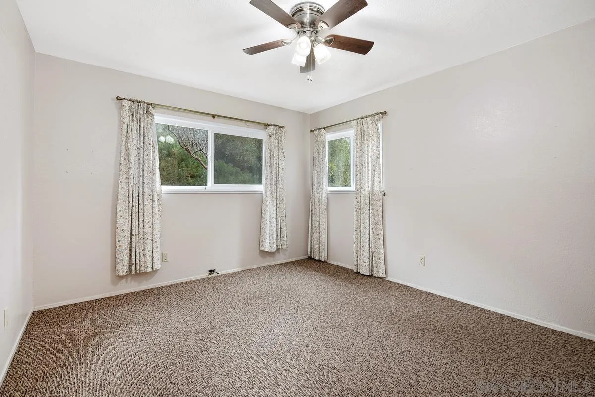 https://cdn.realtyfeed.com/cdn/127/260011104/79b592a31d3402b9a056b79242a48228.webp