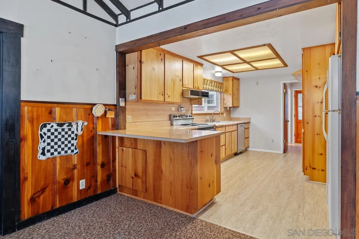 https://cdn.realtyfeed.com/cdn/127/260011104/b31159912ac1d97e165f9525d6ea8ea9.webp