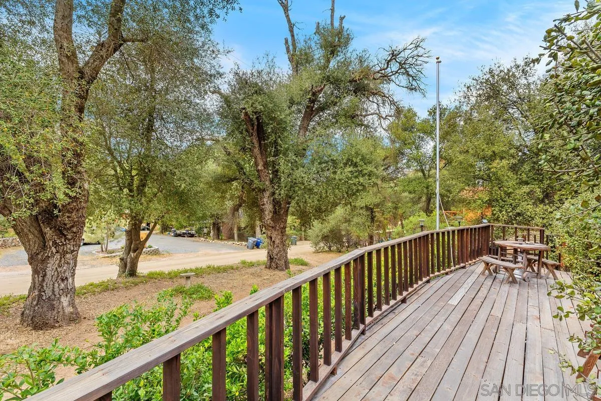 https://cdn.realtyfeed.com/cdn/127/260011104/e78976c79510761016e2d6b53620da22.webp