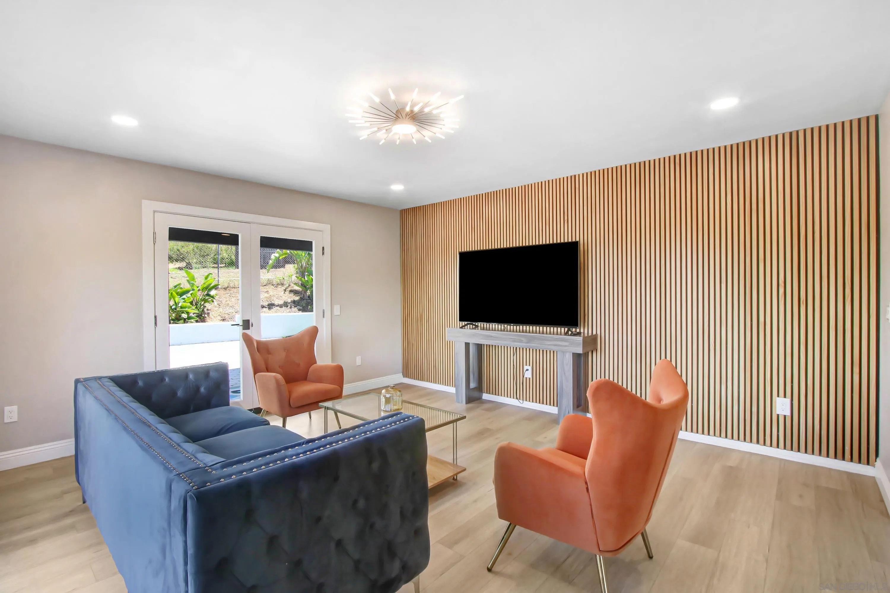 https://cdn.realtyfeed.com/cdn/127/260011106/8d1be72fca20c4f064284f83bd5342b9.webp