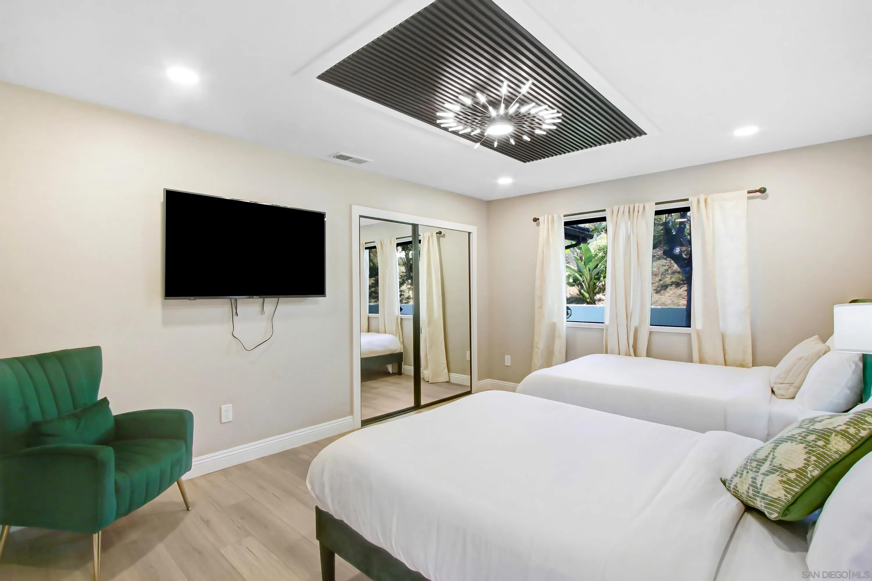 https://cdn.realtyfeed.com/cdn/127/260011106/eacdc5d8a8a0113f94231dc96734a444.webp