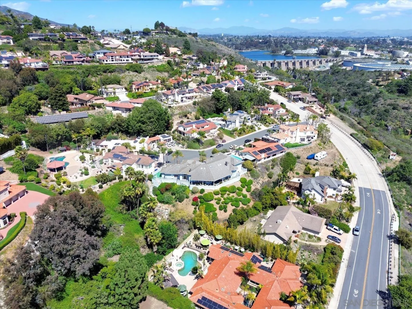 https://cdn.realtyfeed.com/cdn/127/260011109/88c838f29dd7819dfdfe9d6dc9204ab2.webp