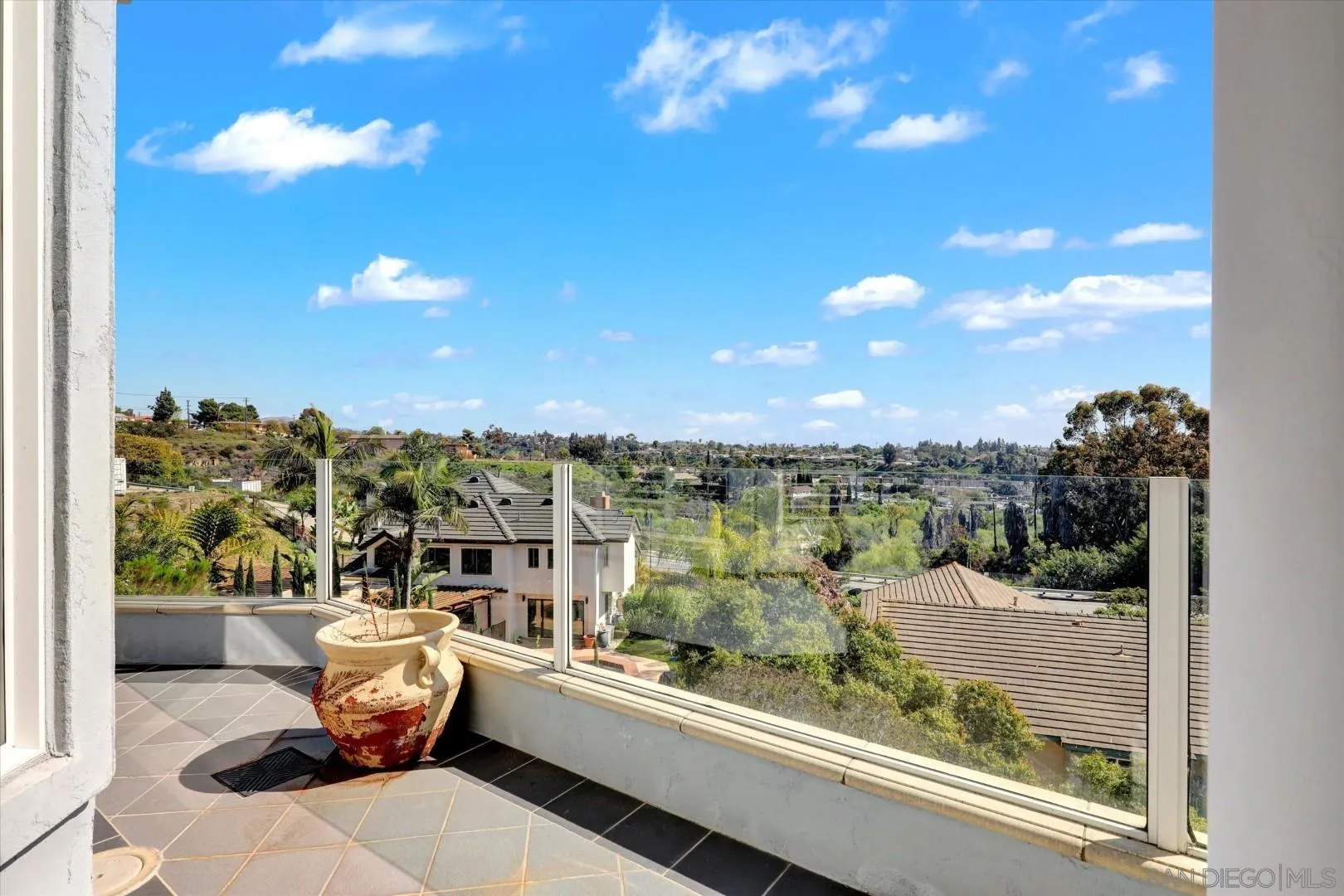 https://cdn.realtyfeed.com/cdn/127/260011109/9518ab08cc74687dffbdc57644c44aae.webp