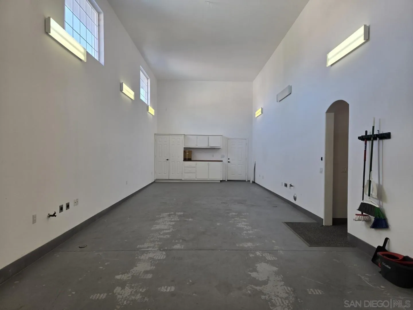 https://cdn.realtyfeed.com/cdn/127/260011109/b6460a5b123c27d28dd510b1a8e97f9f.webp