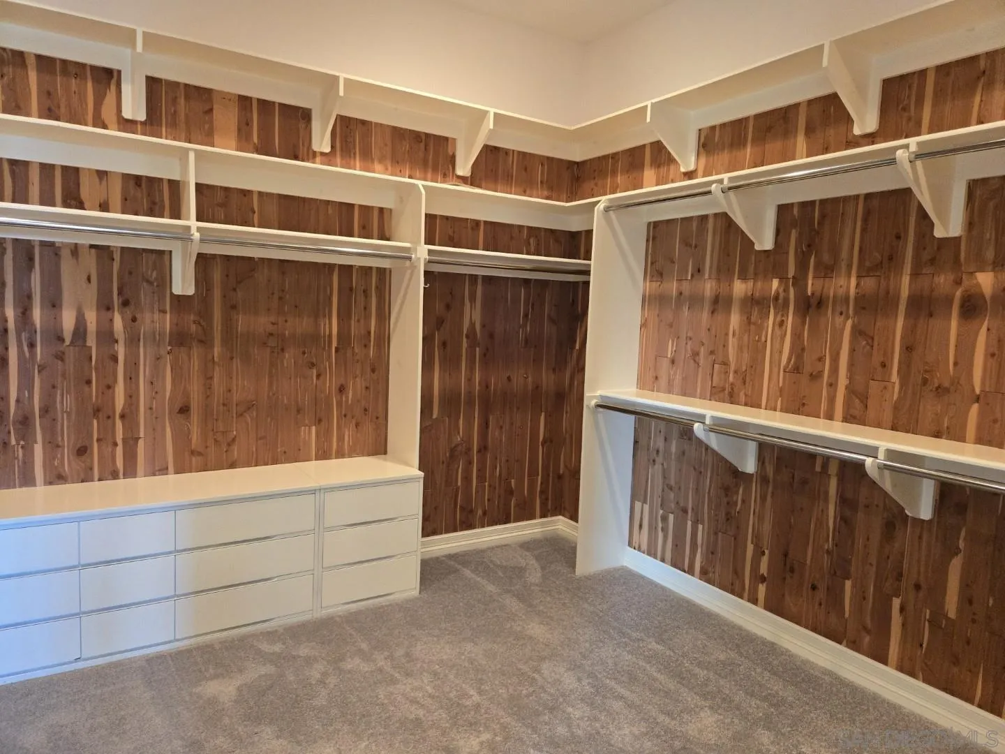 https://cdn.realtyfeed.com/cdn/127/260011109/d782391fed13057a29eb6812589d9d72.webp