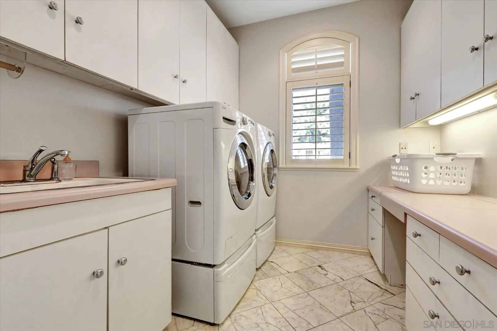 https://cdn.realtyfeed.com/cdn/127/260011109/f6871b019001b01621a4f6fdd6c10a62.webp