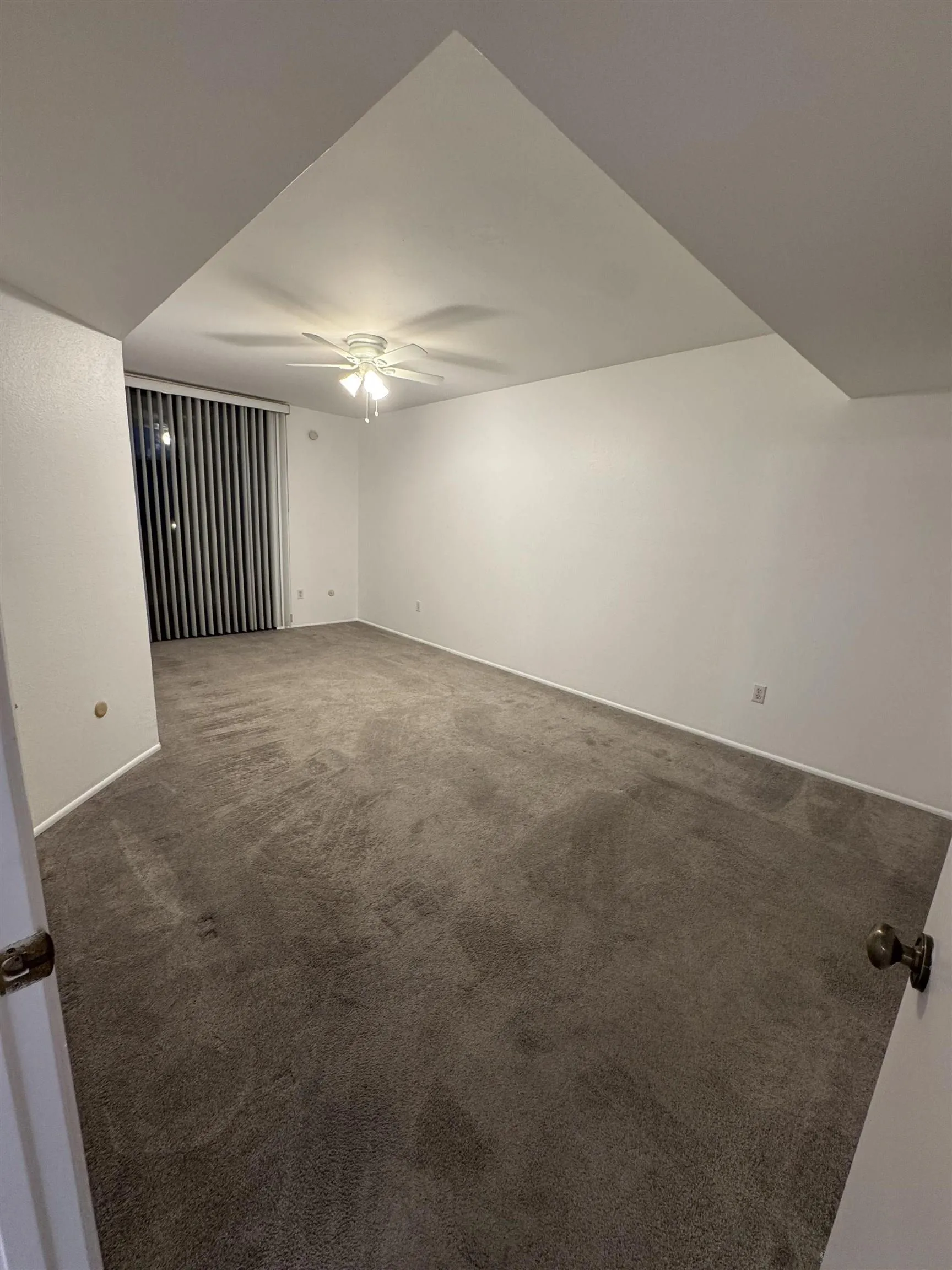 https://cdn.realtyfeed.com/cdn/127/260011110/0a71ae398be5521c09da9ef12f25b11f.webp