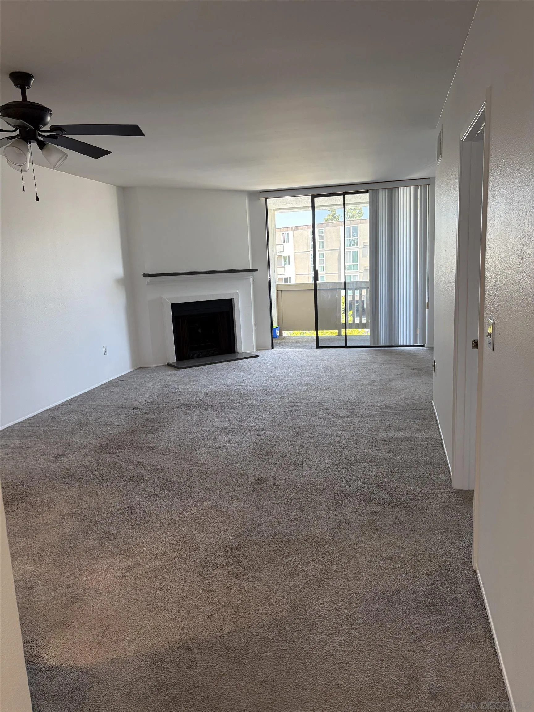 https://cdn.realtyfeed.com/cdn/127/260011110/188fb68f33137d9c698b2b98691b072c.webp