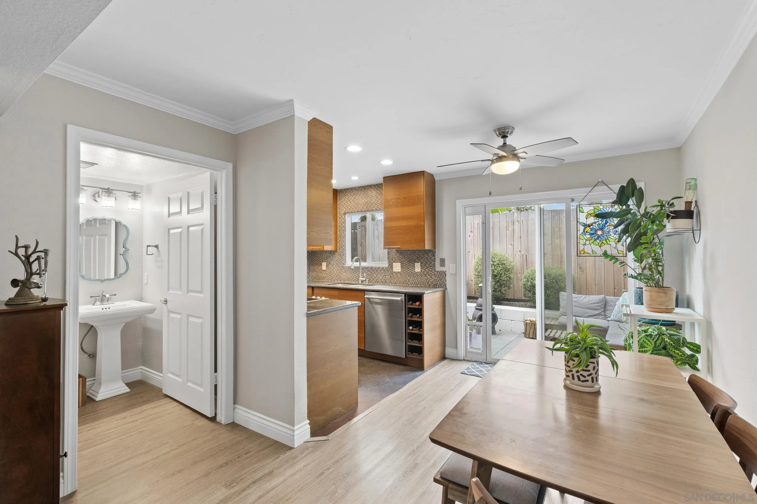 Photo #6: 260011113 Listing: Photo #6