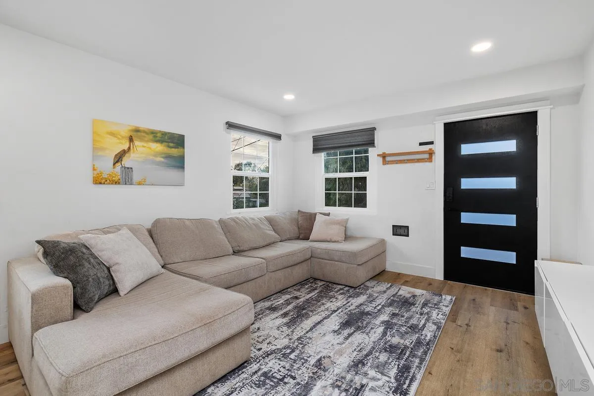 https://cdn.realtyfeed.com/cdn/127/260011114/c4be42ed7e2caa4c7e57909195a532ad.webp