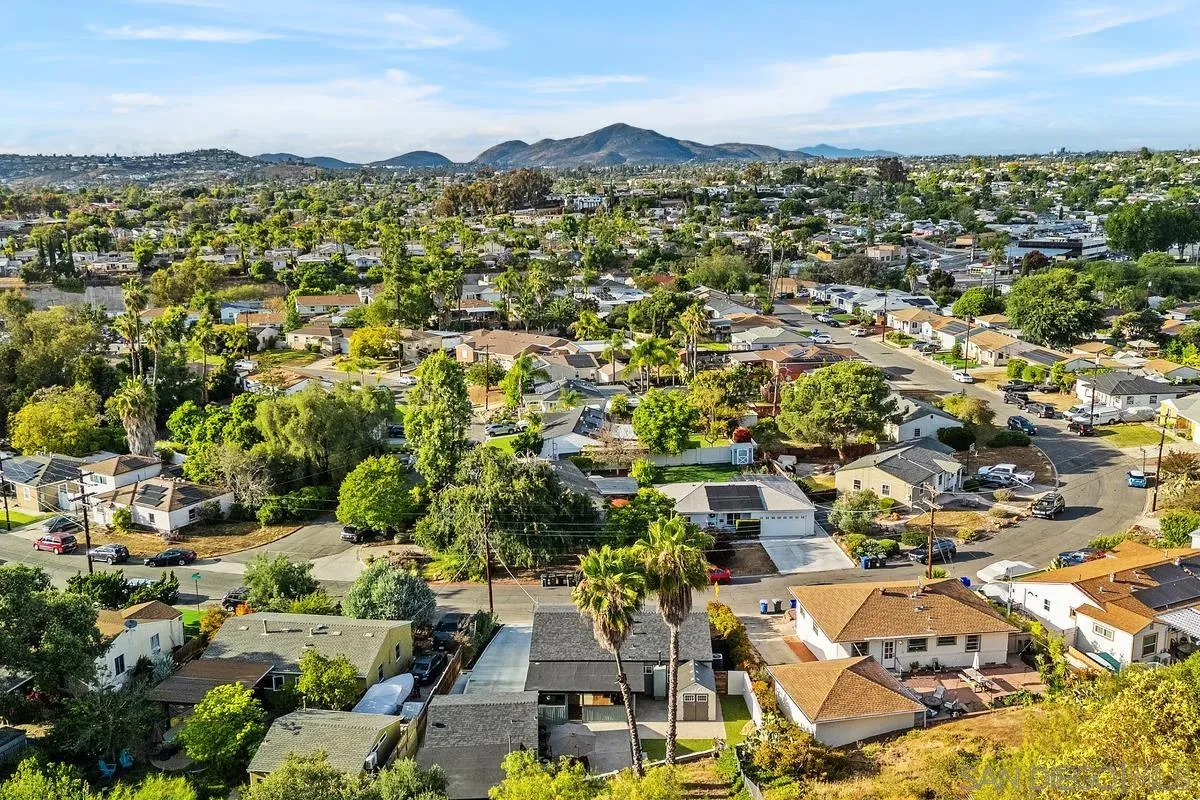 https://cdn.realtyfeed.com/cdn/127/260011114/d59ed6b5dccd18ce8af3ab52bd2c27ee.webp