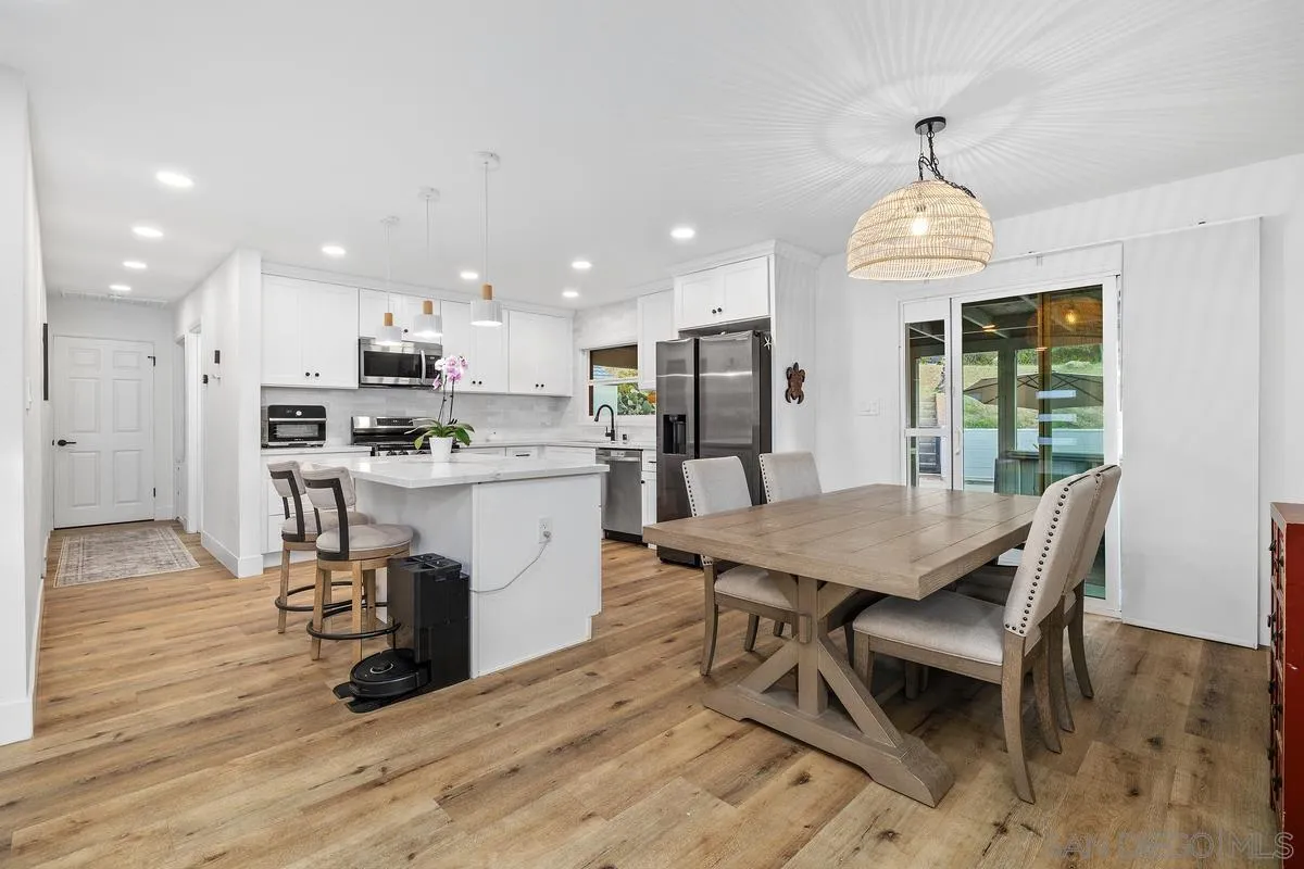 https://cdn.realtyfeed.com/cdn/127/260011114/f21dd0a240e61e257c1820703725a8af.webp