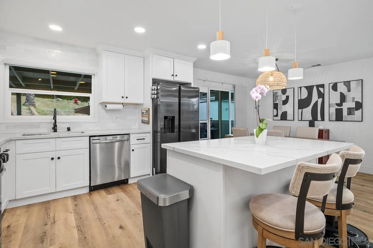 https://cdn.realtyfeed.com/cdn/127/260011114/fb68f5118db09ca07f82c447f924cf63.webp