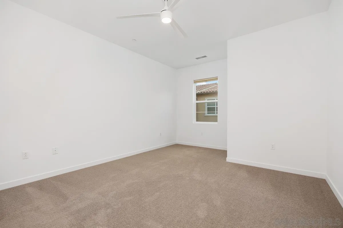 Photo #13: 260011116 Listing: Photo #13