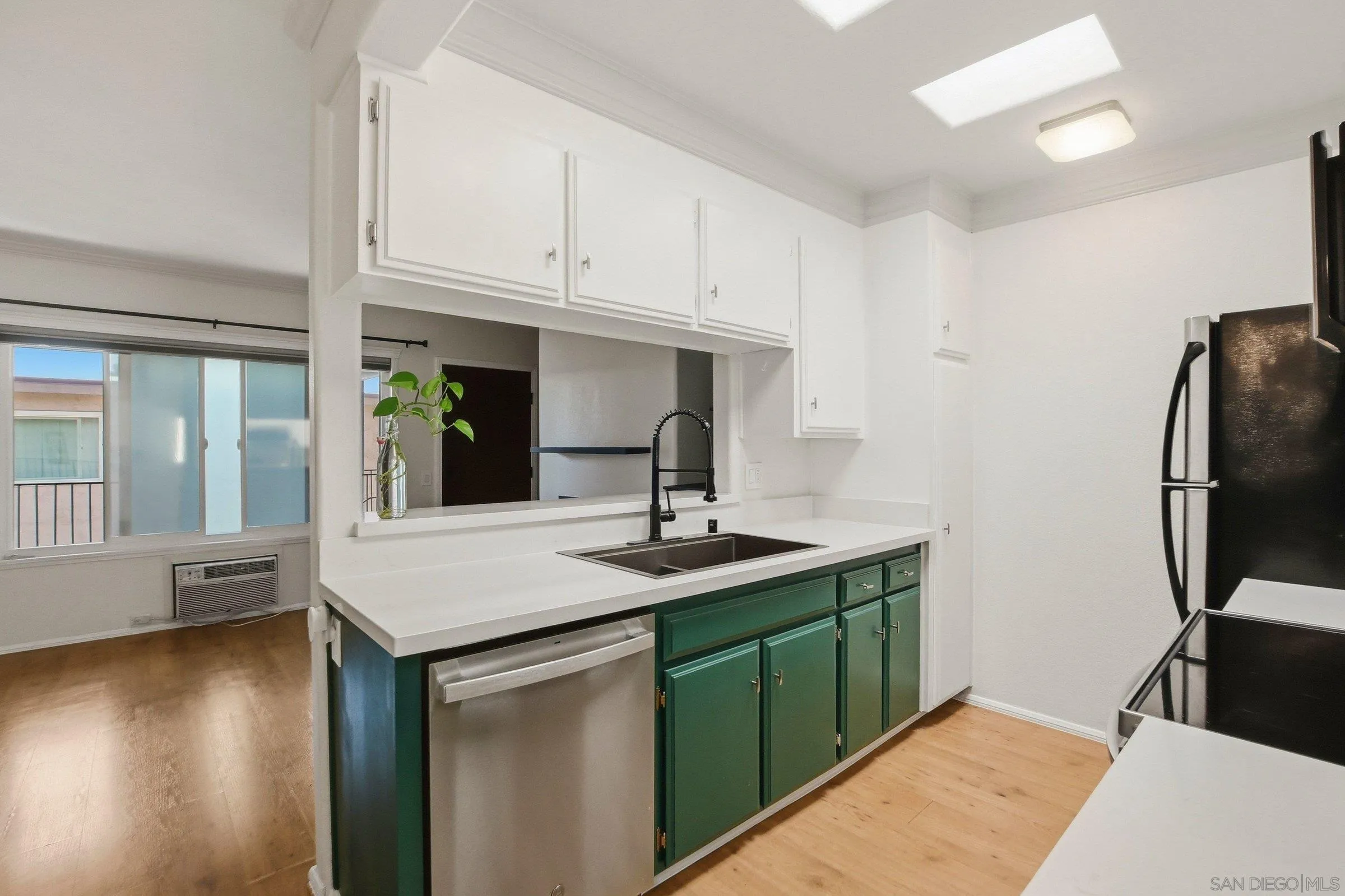 https://cdn.realtyfeed.com/cdn/127/260011117/3a421183c94f3306c91a8bac9294492e.webp