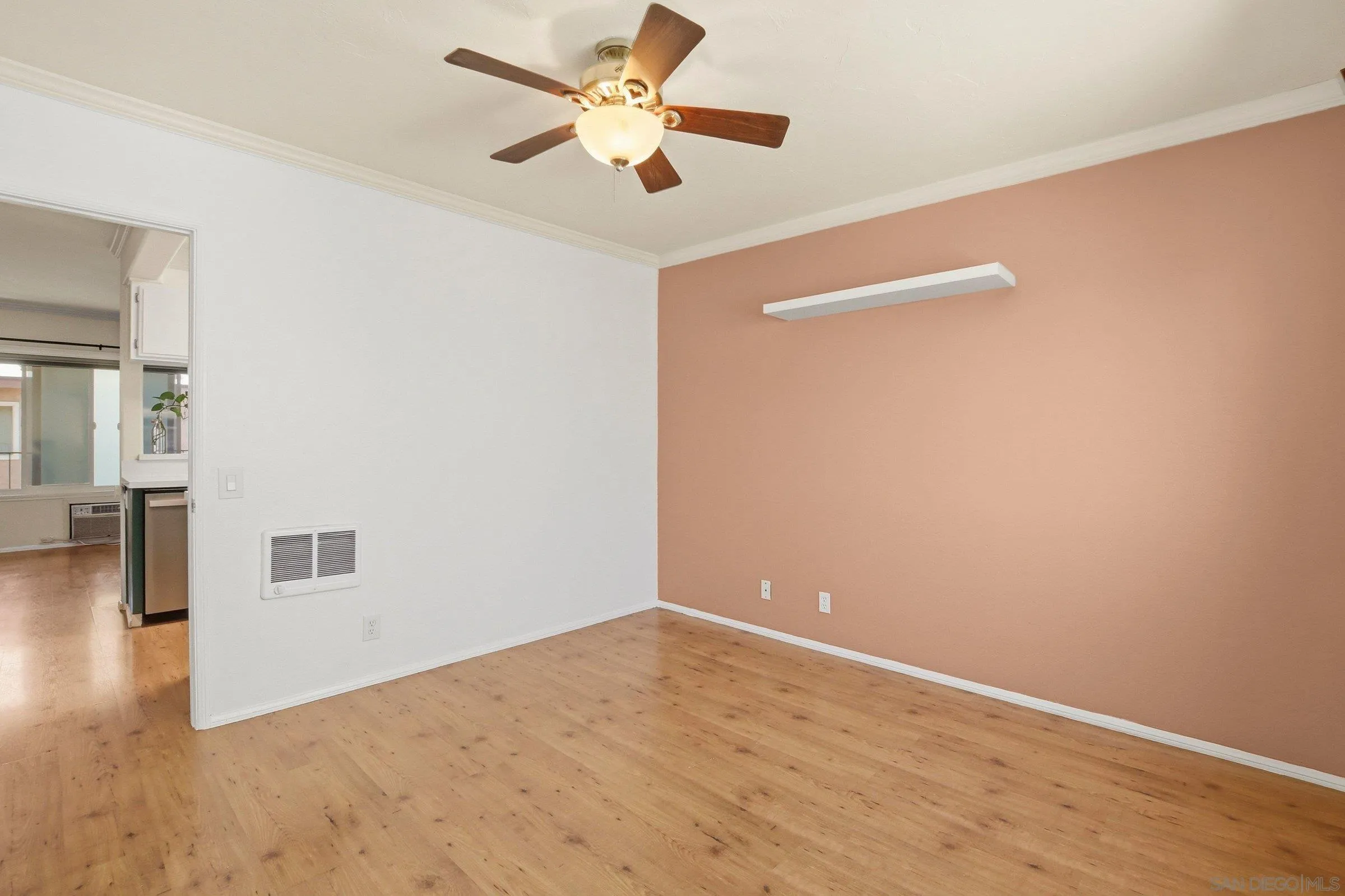 https://cdn.realtyfeed.com/cdn/127/260011117/49a6d8497fa242fb6c8fe3c3065e7bac.webp