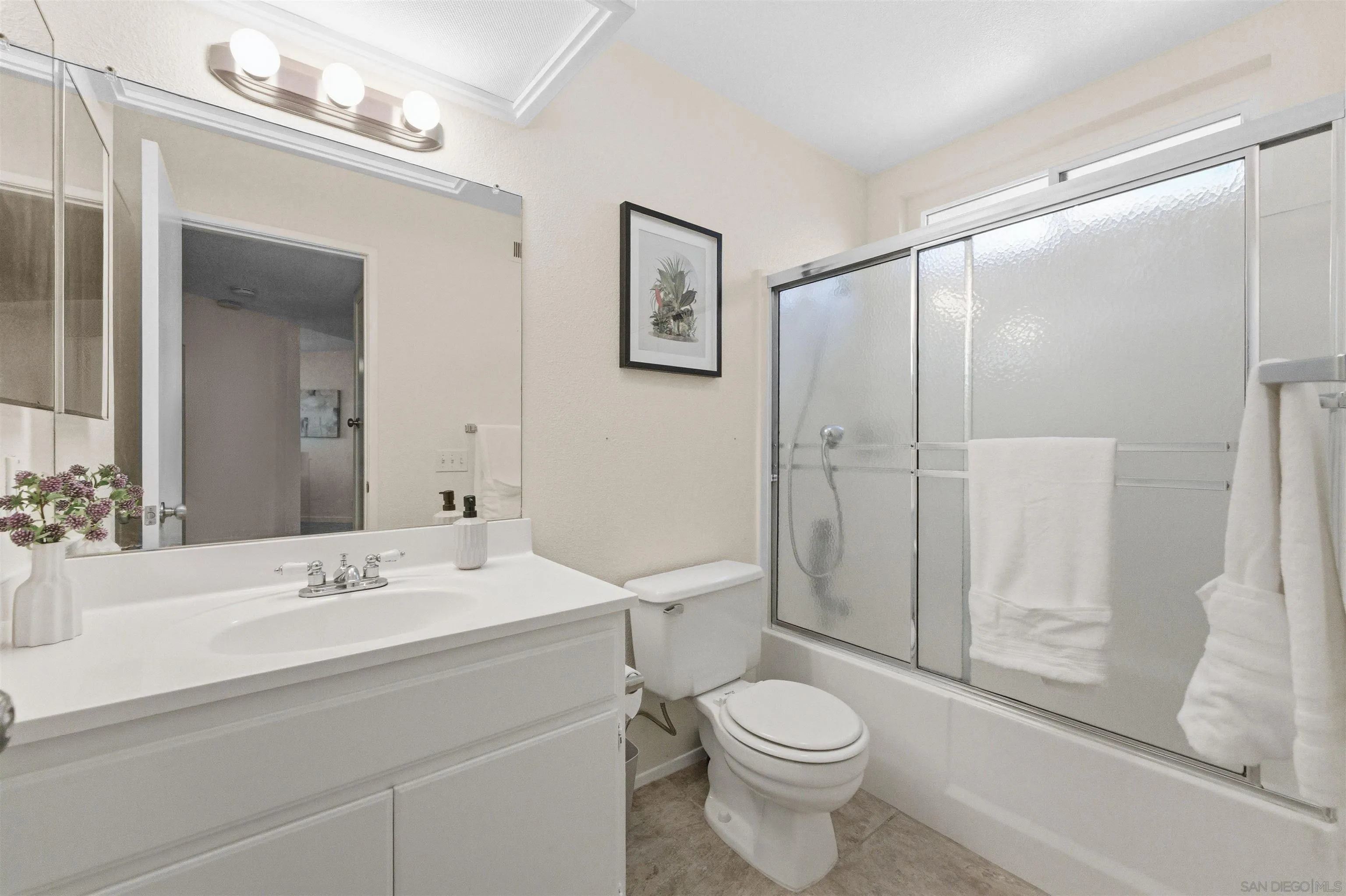 https://cdn.realtyfeed.com/cdn/127/260011120/27dc7a7ed6ccd2b29a7636aa0e941965.webp