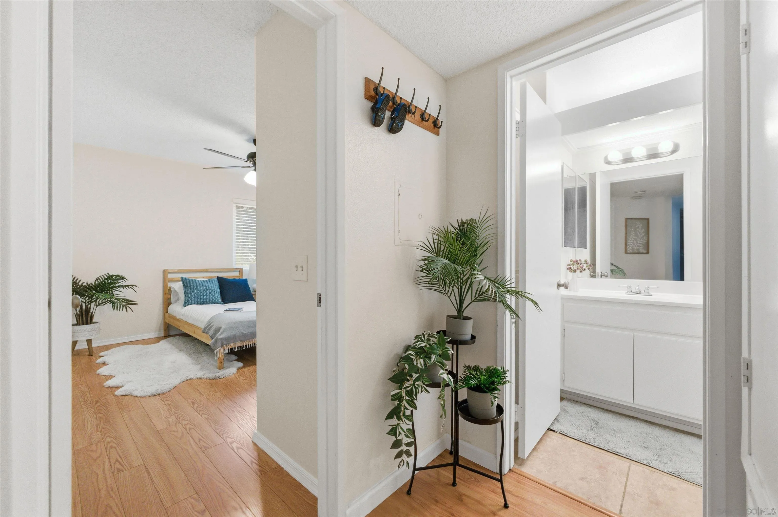 https://cdn.realtyfeed.com/cdn/127/260011120/3a2623dc4ca4192b4ef9af1b0cc3a309.webp
