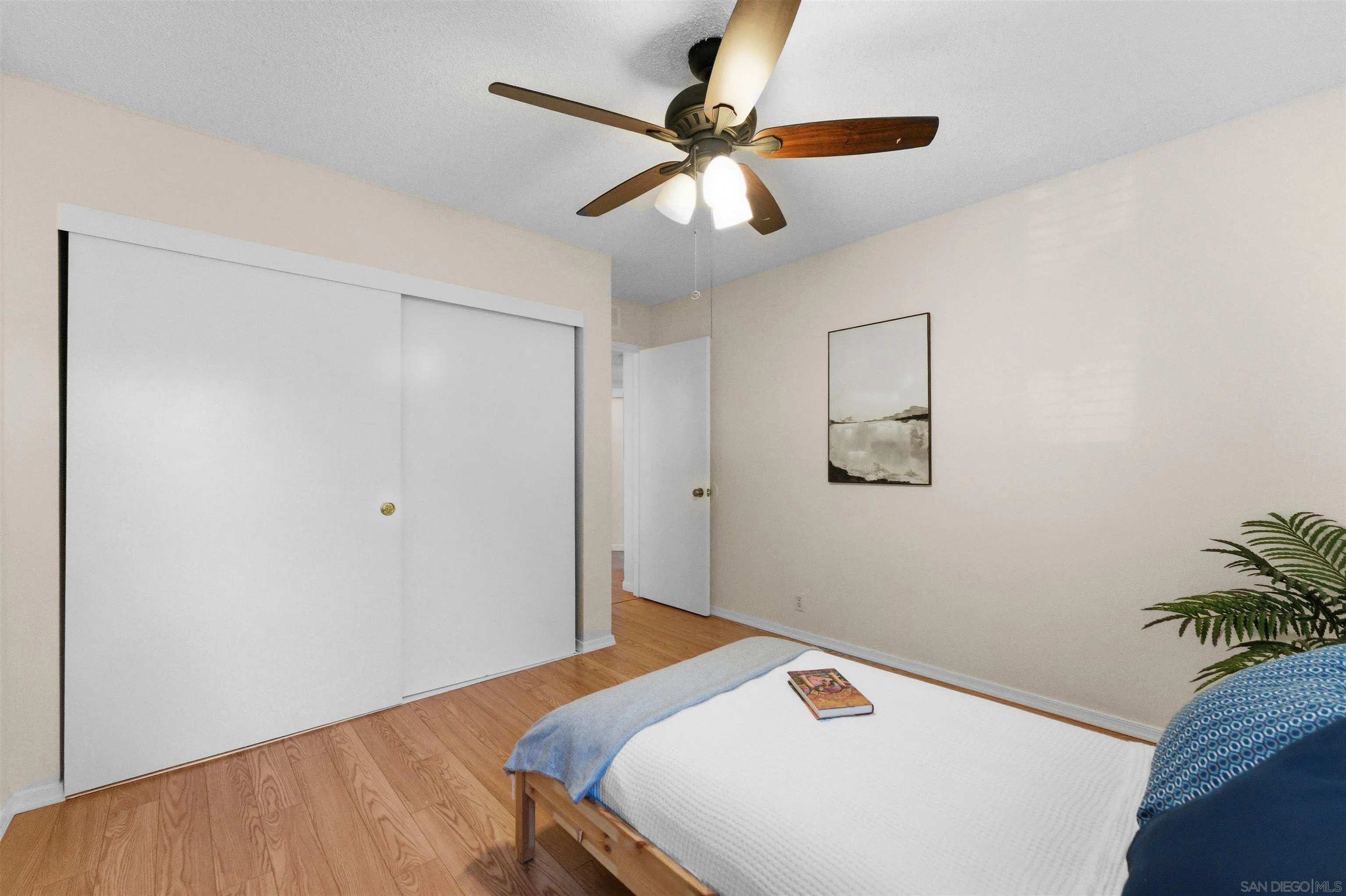 https://cdn.realtyfeed.com/cdn/127/260011120/96cd0b9664eb291368ee22bf10c4a440.webp