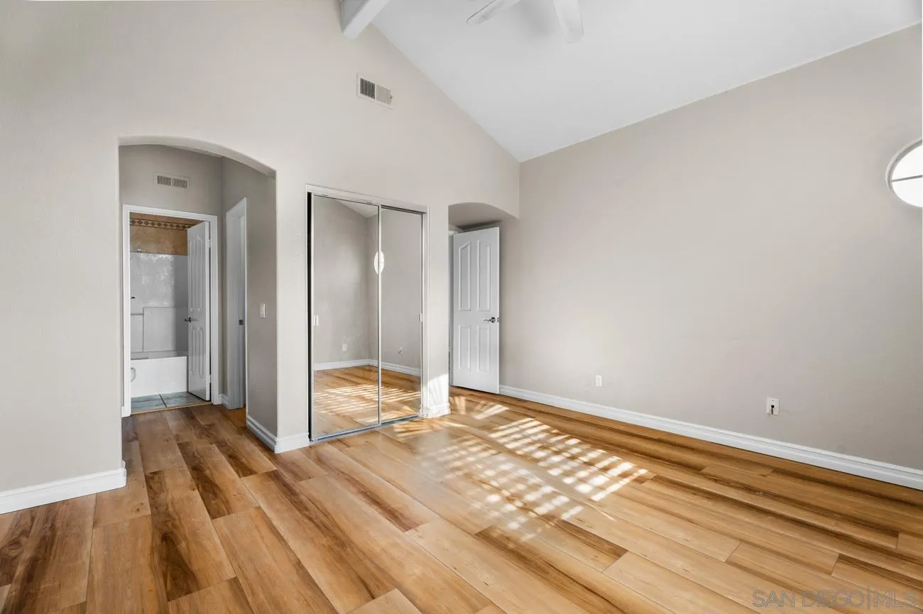 https://cdn.realtyfeed.com/cdn/127/260011121/273efa3b25cd9fad72e75b93c12c9f5e.webp
