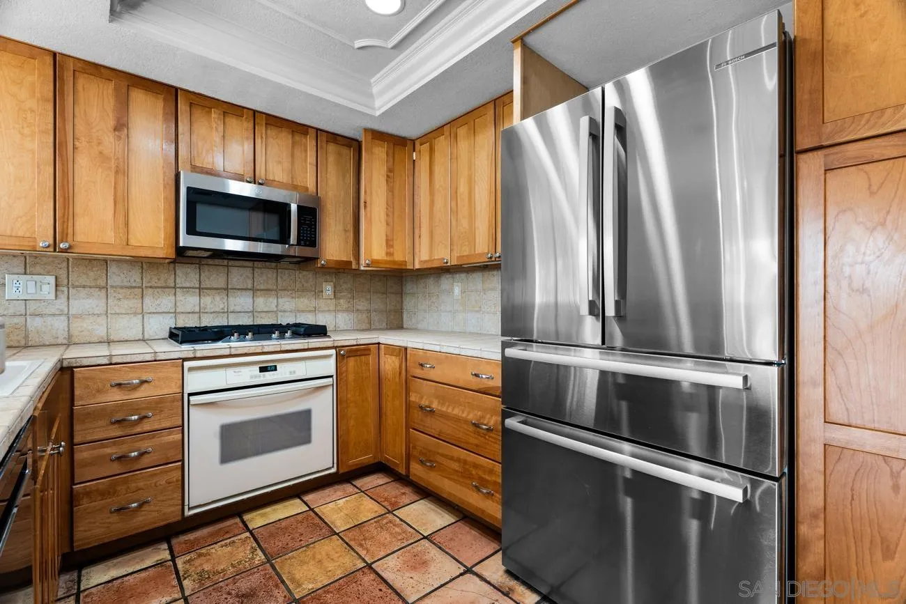 https://cdn.realtyfeed.com/cdn/127/260011121/484f9e8f3e91d999080e7fc784a0000a.webp