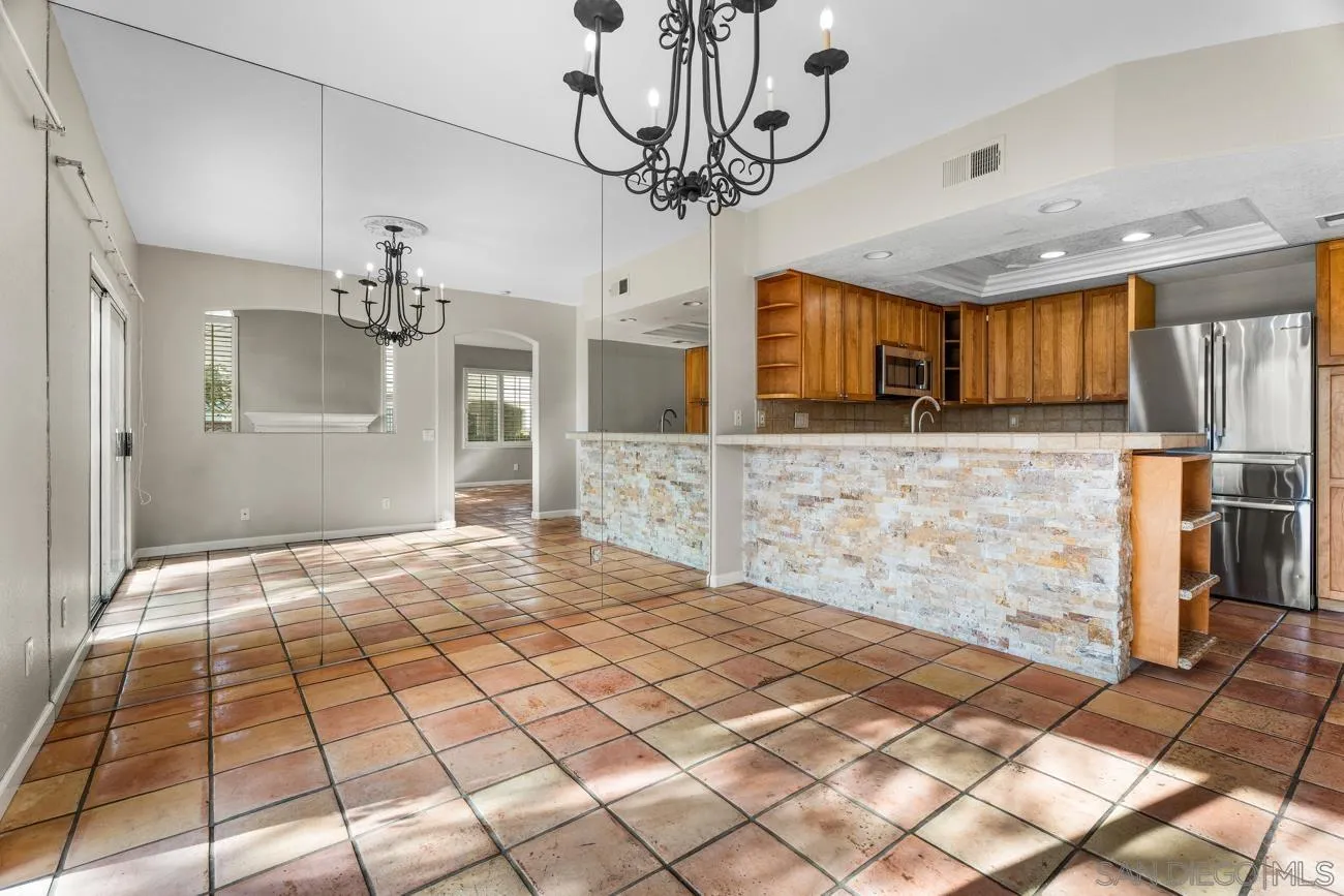 https://cdn.realtyfeed.com/cdn/127/260011121/66a4de6e71649f3fcede7672347543d7.webp