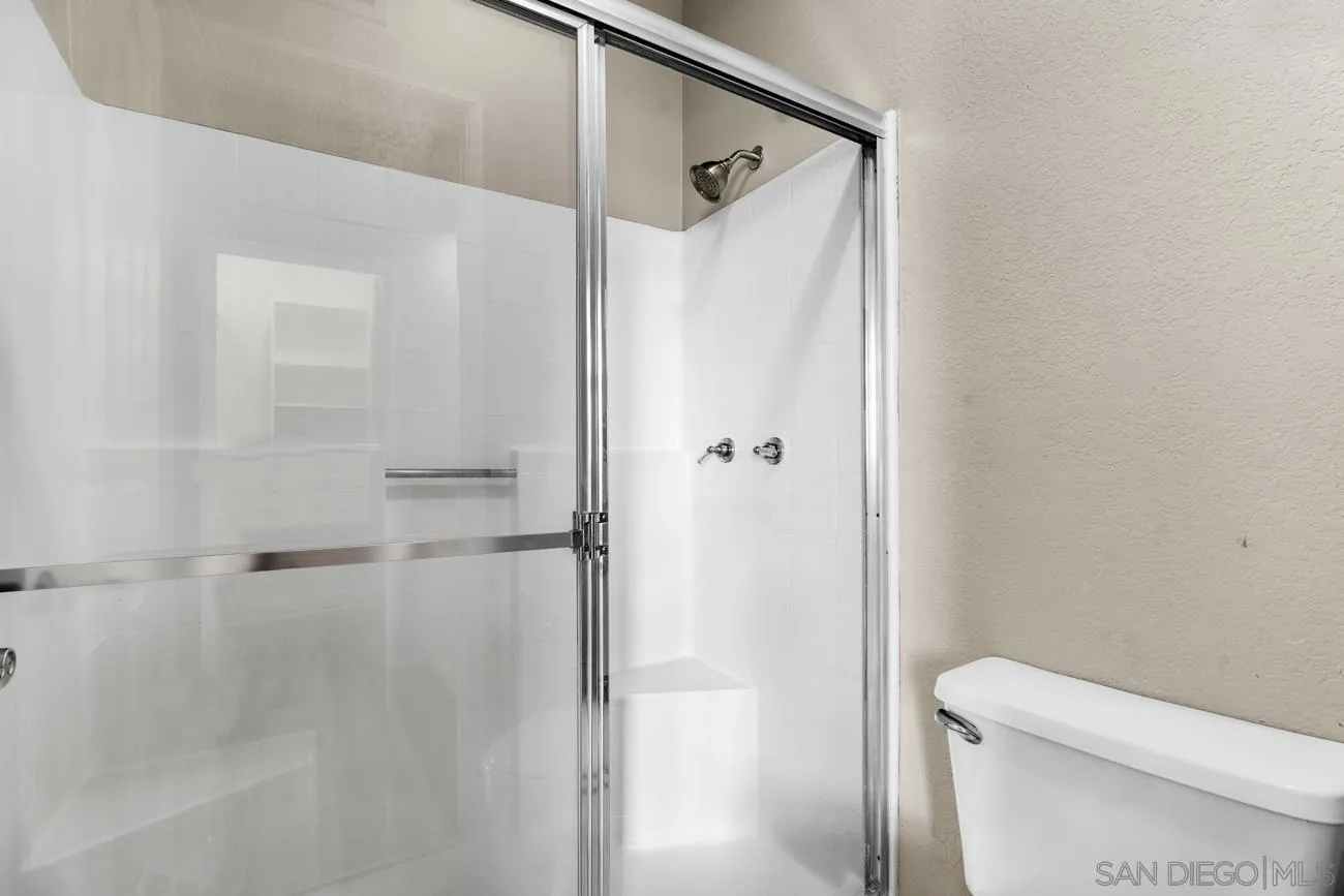 https://cdn.realtyfeed.com/cdn/127/260011121/bfad2eb0234e41b4cfe3e06720a4c70d.webp