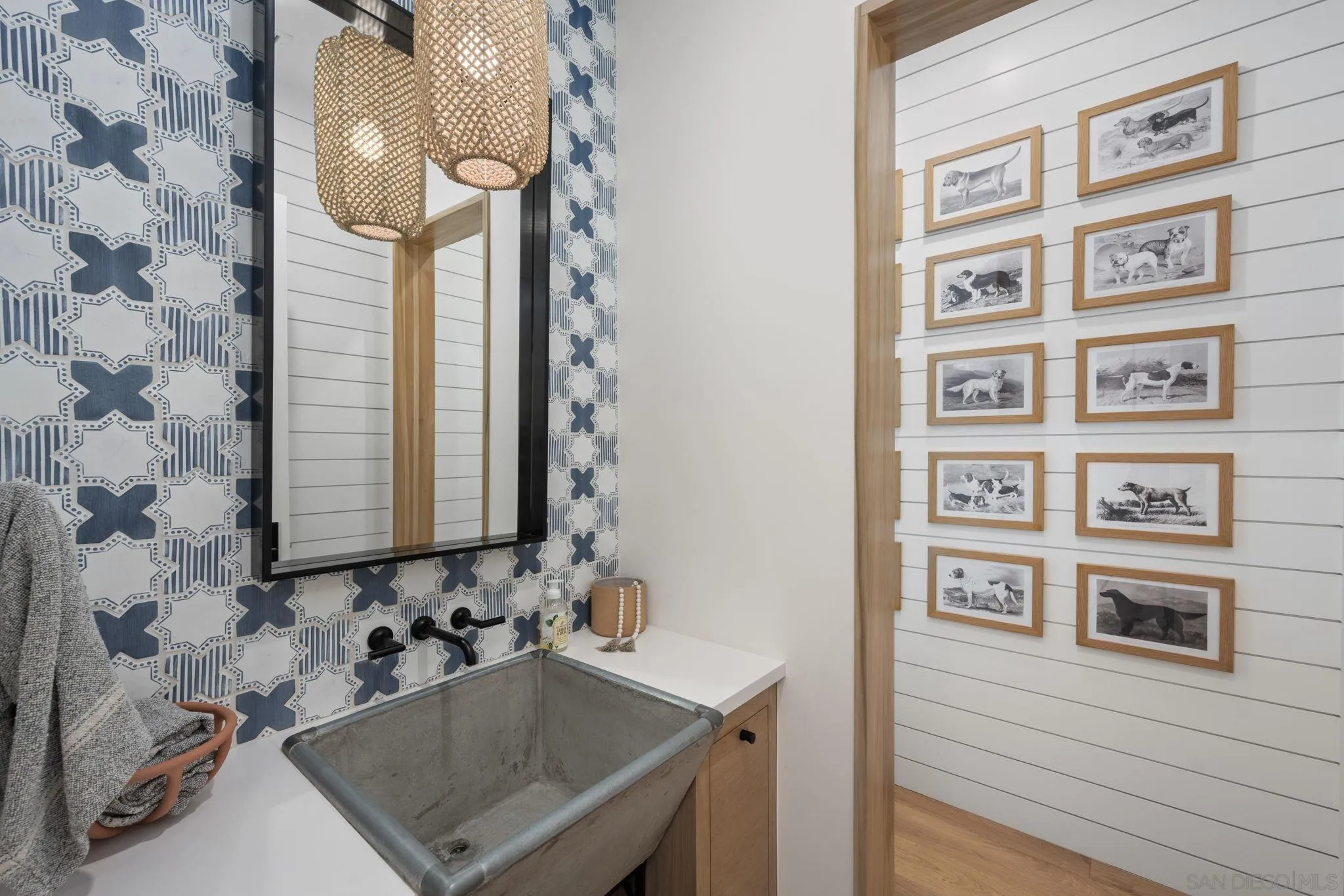https://cdn.realtyfeed.com/cdn/127/260011122/3be1167ebb63fc2937d19cbb61776c2b.webp
