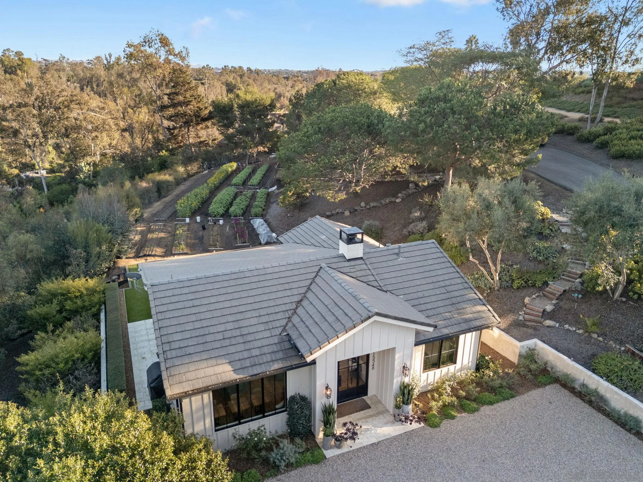 https://cdn.realtyfeed.com/cdn/127/260011122/89b4484753e71a4b5884075e192fd830.webp