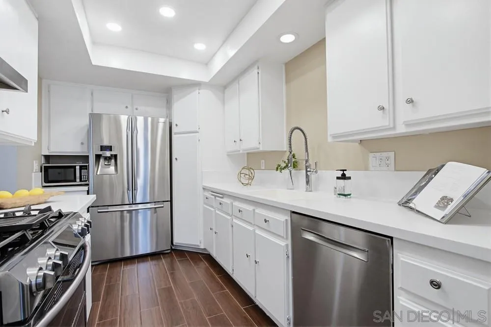 https://cdn.realtyfeed.com/cdn/127/260011124/93f1d4b973e8a6aa4480e3de2f9c017c.webp