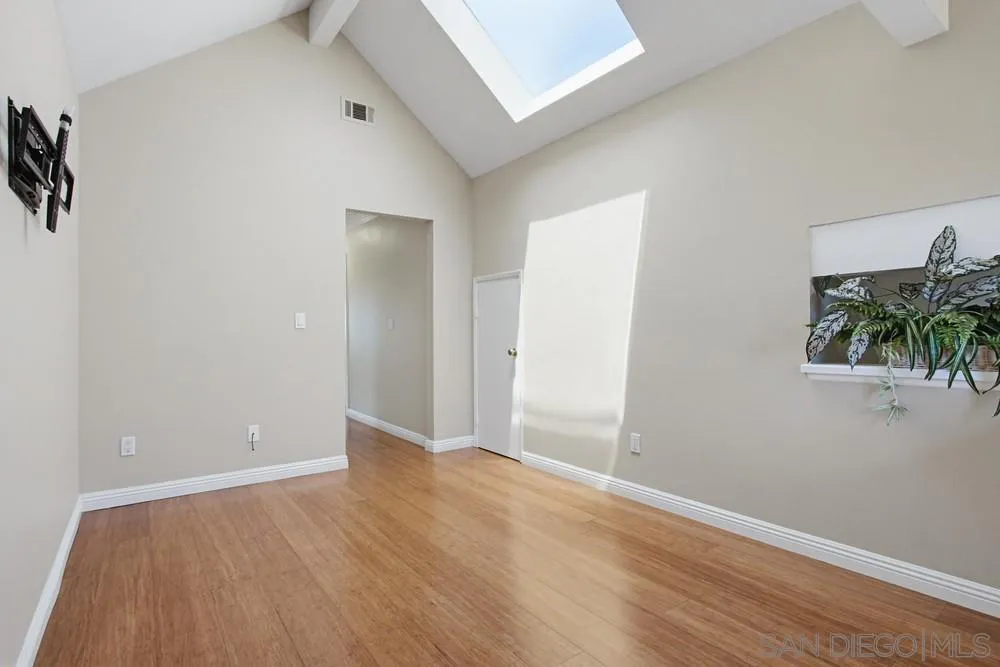 https://cdn.realtyfeed.com/cdn/127/260011124/f501300a034caecc2b58479f901d1d58.webp