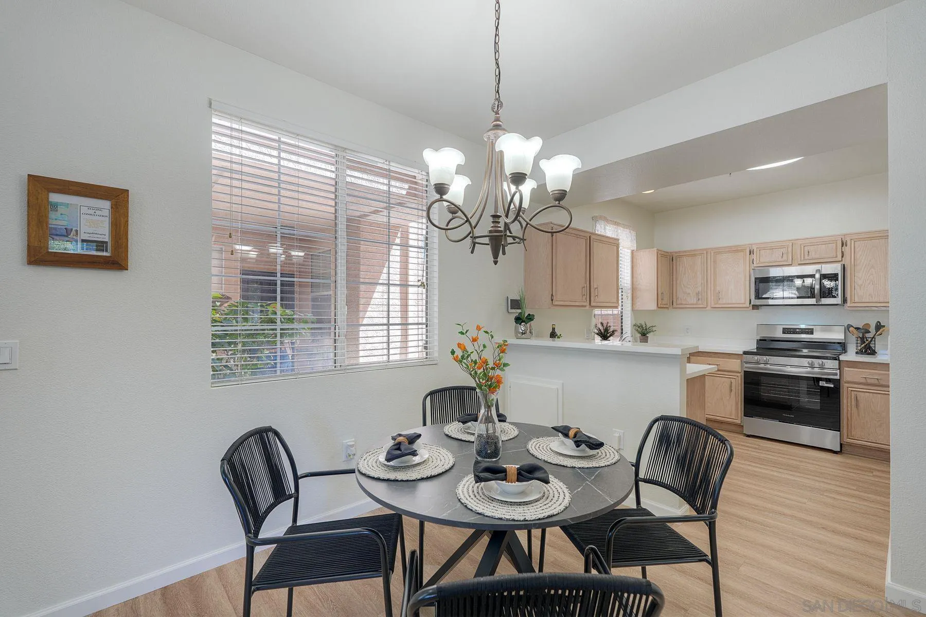 https://cdn.realtyfeed.com/cdn/127/260011128/4faa3eaeb790e323bc5cf568101044d6.webp