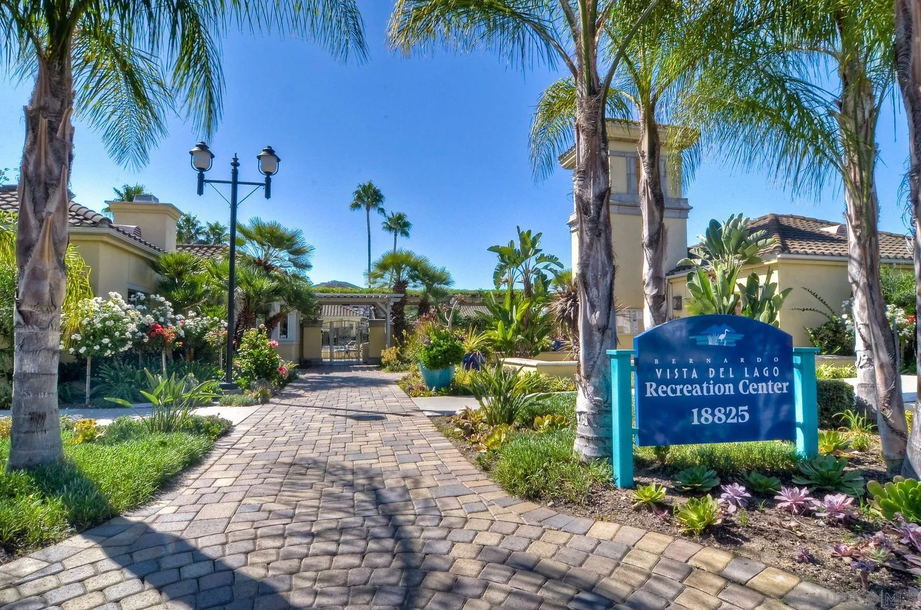 https://cdn.realtyfeed.com/cdn/127/260011128/c717c8d26a6057073bbc08c9a23d4072.webp