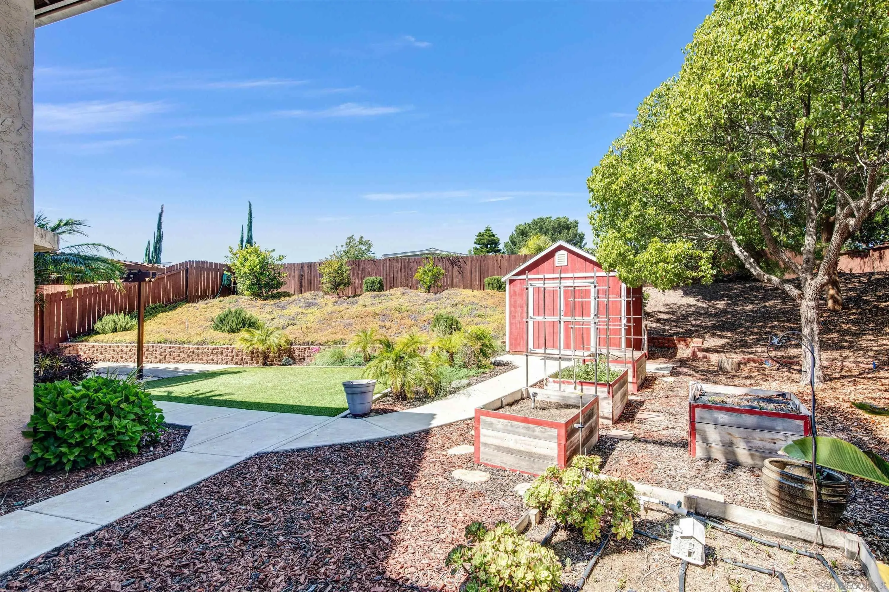 https://cdn.realtyfeed.com/cdn/127/260011129/33c51a42c1f33dafa37625ed98b76a09.webp