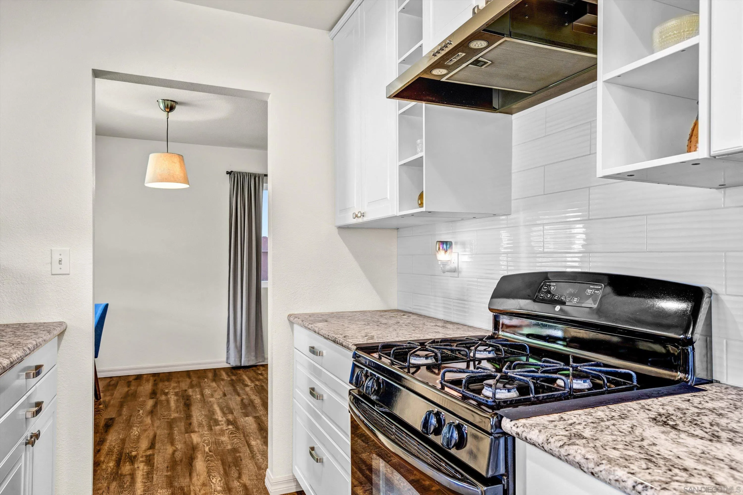 https://cdn.realtyfeed.com/cdn/127/260011129/c6332f10842d5ffec8d55d90a571b68b.webp