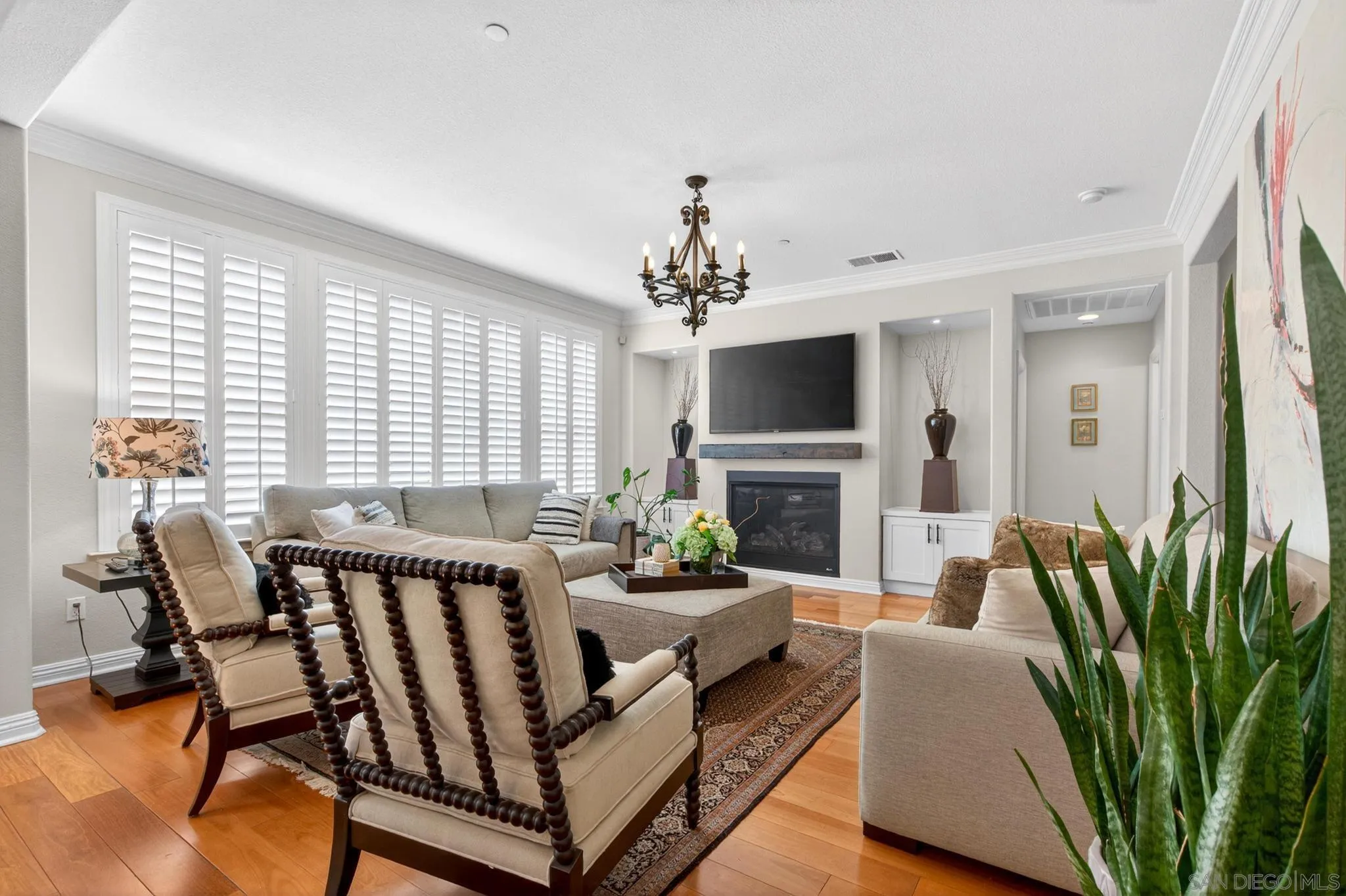 https://cdn.realtyfeed.com/cdn/127/260011130/38be93b2b343aed2c8143407f142093c.webp