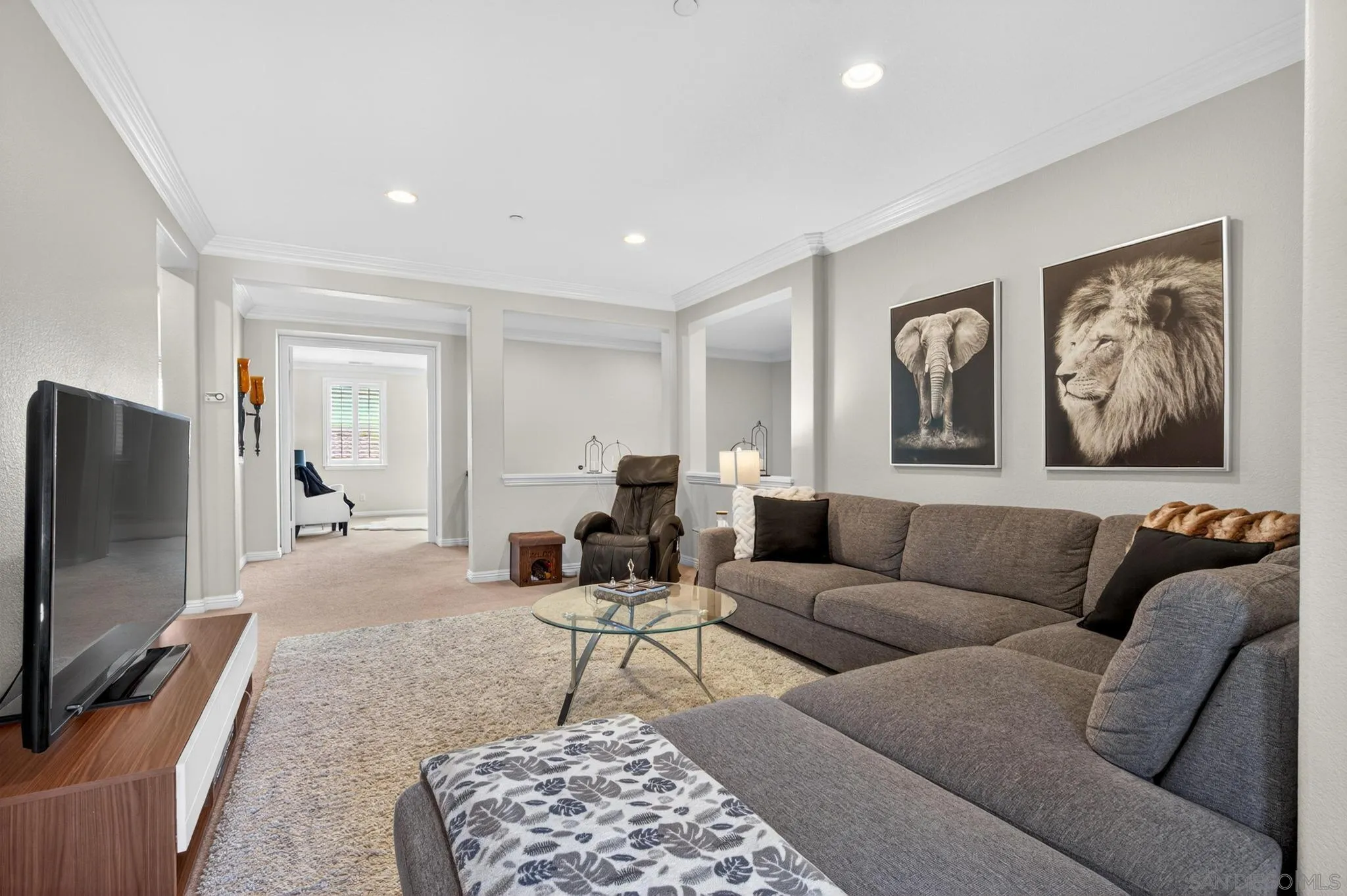 https://cdn.realtyfeed.com/cdn/127/260011130/875bd4950e576e6629b8aed603bb3837.webp